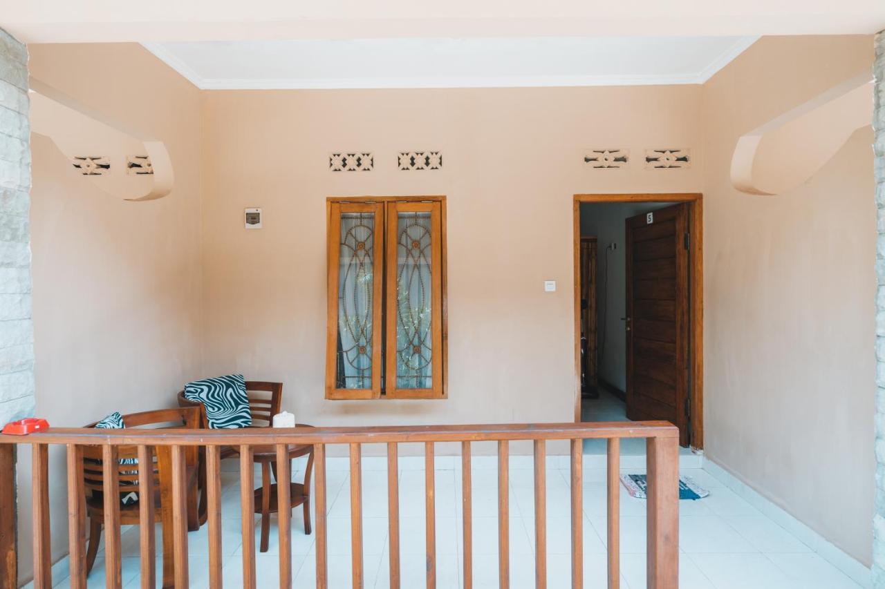 Mong Bungalows Kuta  Buitenkant foto